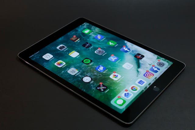 Can You Charge an iPad with a Wireless Charger? There’s A Way to Fix It