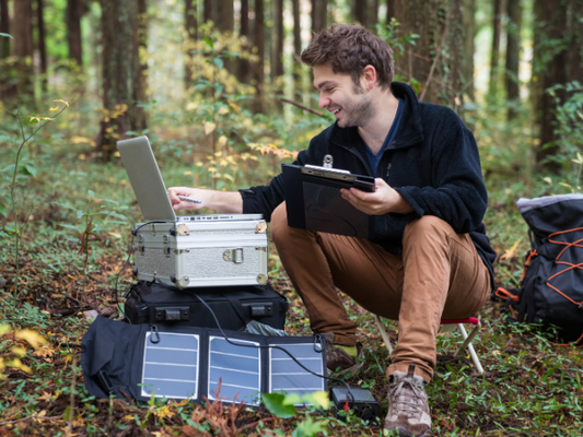 Camping Solar Panels: How to Choose the Right One for Your Needs